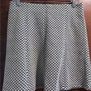 LOFT Black and White Pattern A-Line Skirt